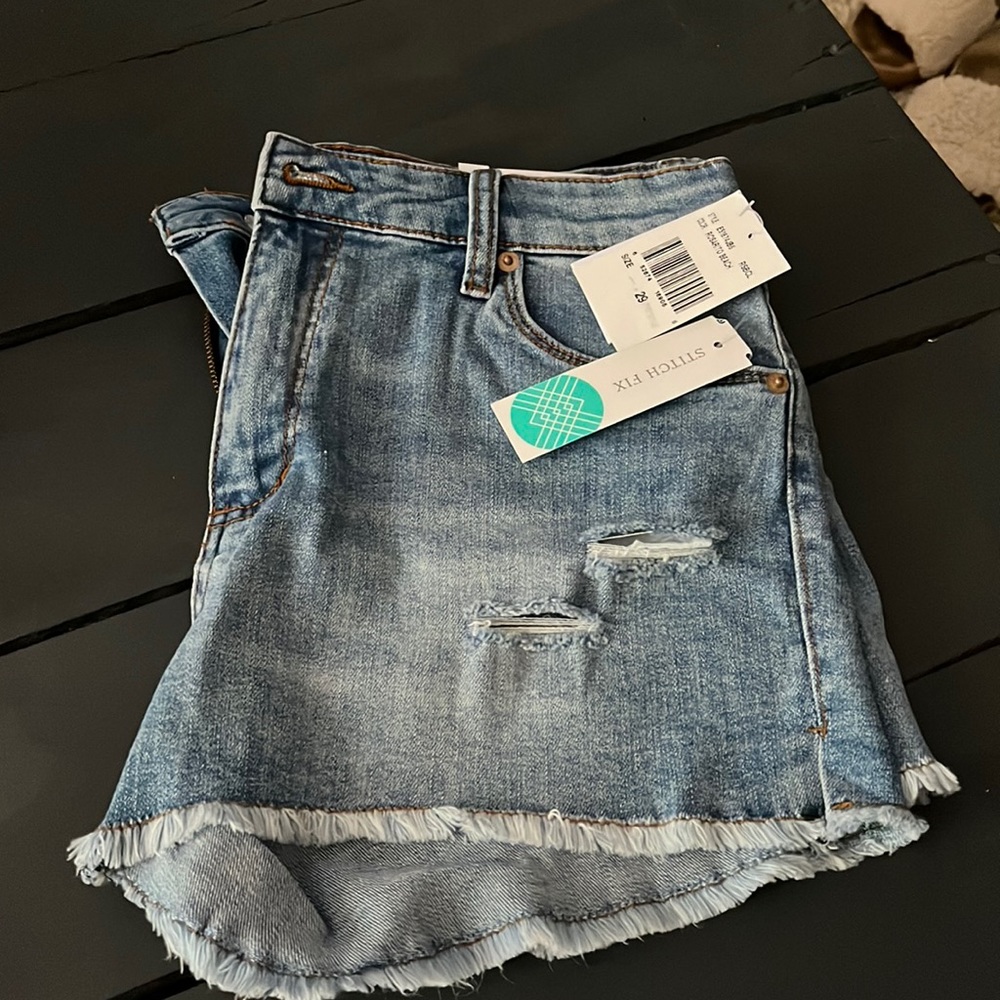 STS blue distressed  Aubrey denim short